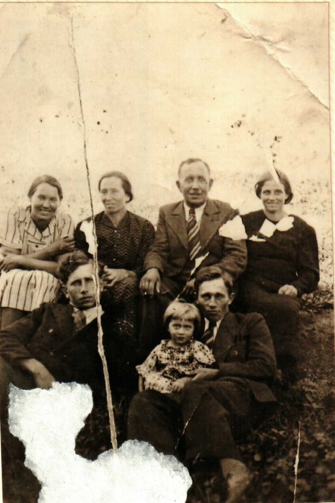 Kazimiera Drozdowska – na zdjęciu rodzina Kazimiery, wszyscy ze zdjęcia zostali wywiezieni